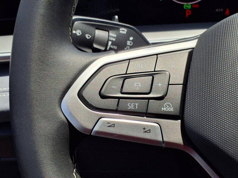 2025 Volkswagen Tiguan SE