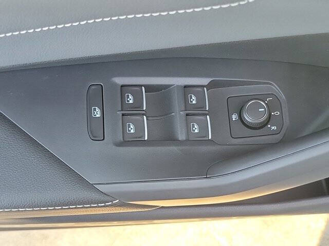 2025 Volkswagen Jetta SEL