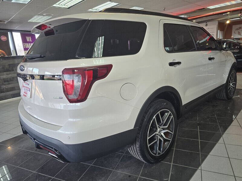 2017 Ford Explorer Sport