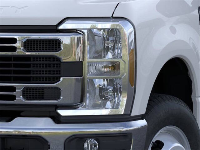 2025 Ford F-350 Super Duty XL