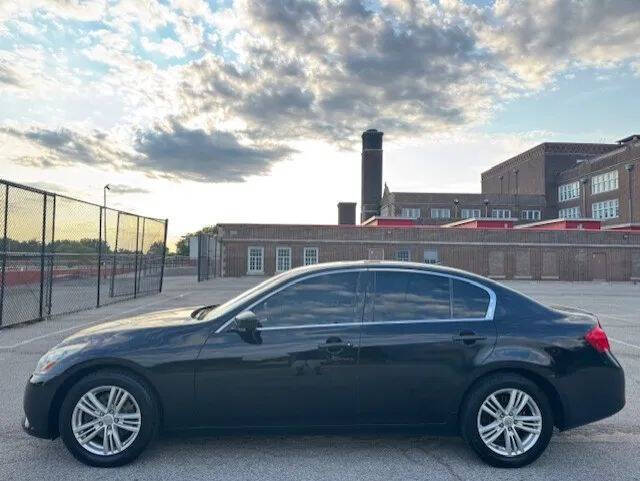 2013 Infiniti G37 Sedan x