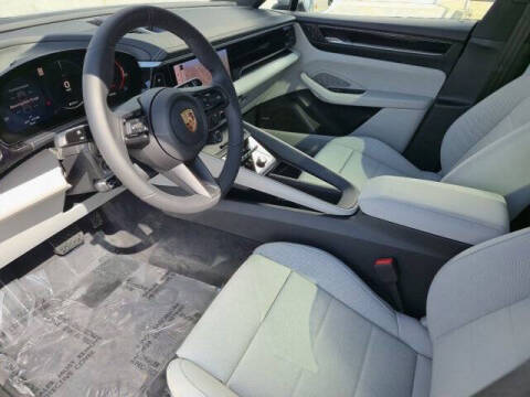 2025 Porsche Macan 4 Electric