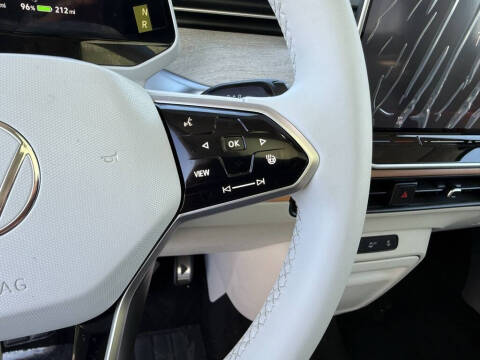 2025 Volkswagen ID. Buzz Pro S Plus 4Motion