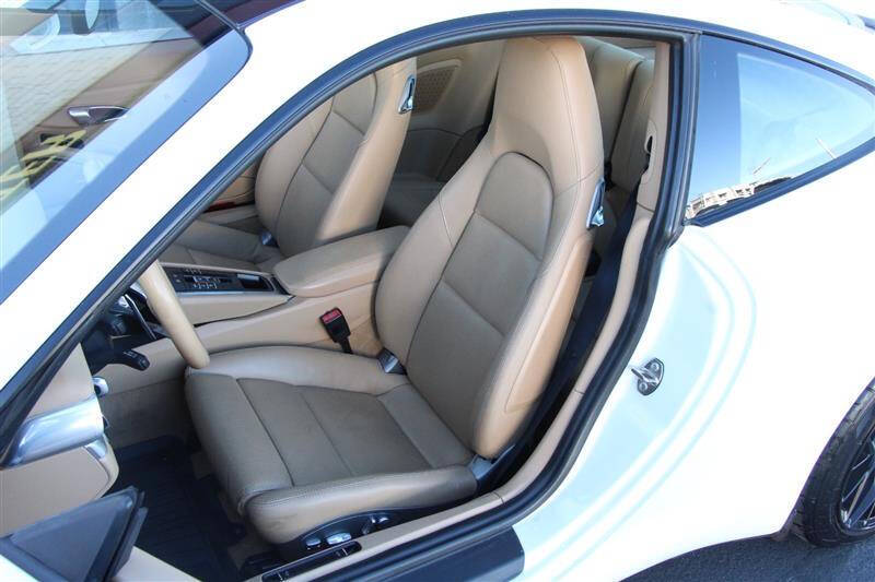 2017 Porsche 911 Carrera