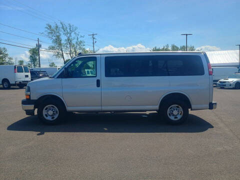 2017 Chevrolet Express LS 2500