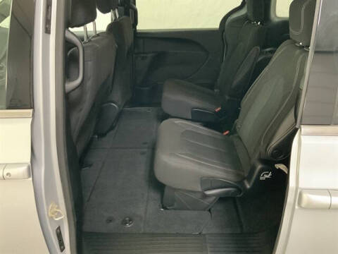 2023 Chrysler Pacifica Touring