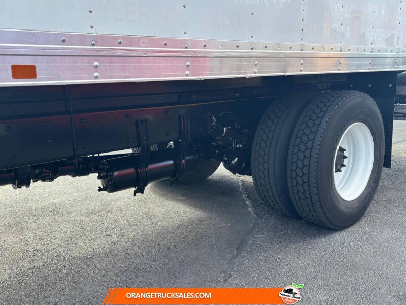 2019 Freightliner M2 106