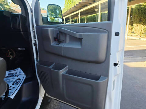 2017 Chevrolet Express 2500