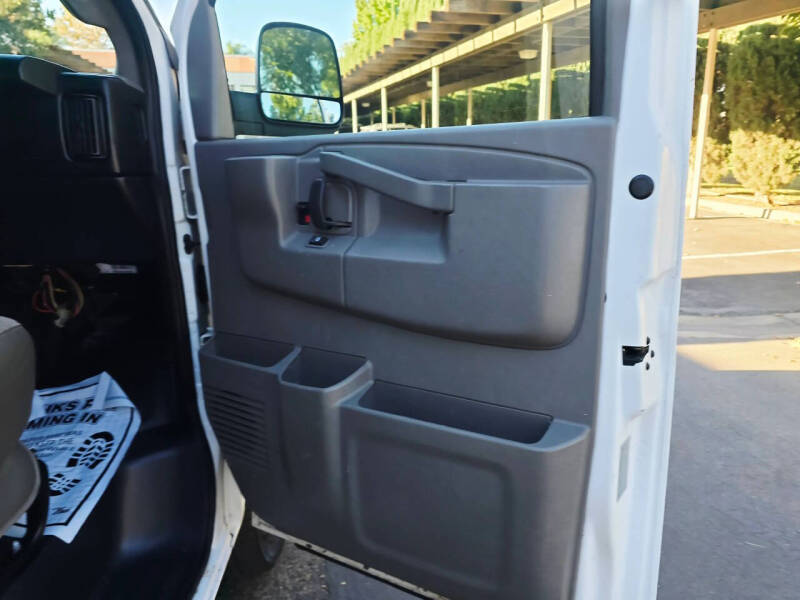 2017 Chevrolet Express 2500