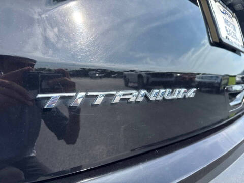 2022 Ford Edge Titanium
