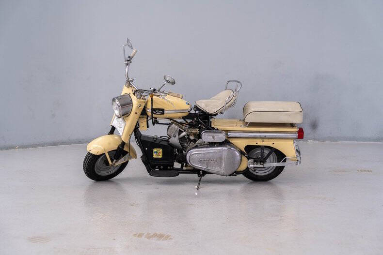 1963 Cushman Super Silver Eagle