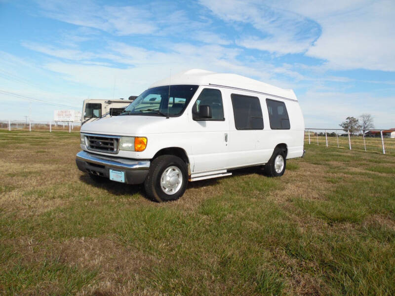 2004 Ford E-Series E-250