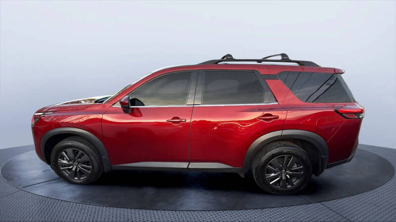 2023 Nissan Pathfinder SV