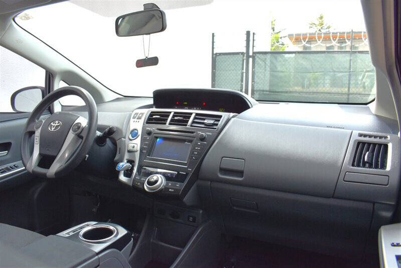 2012 Toyota Prius v Two