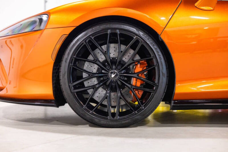 2023 McLaren GT