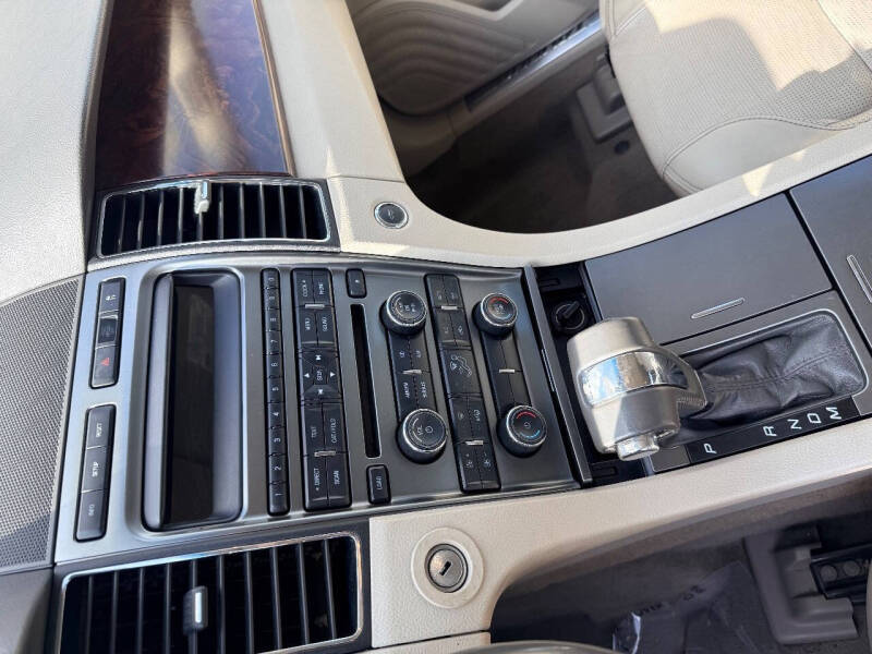 2010 Ford Taurus Limited