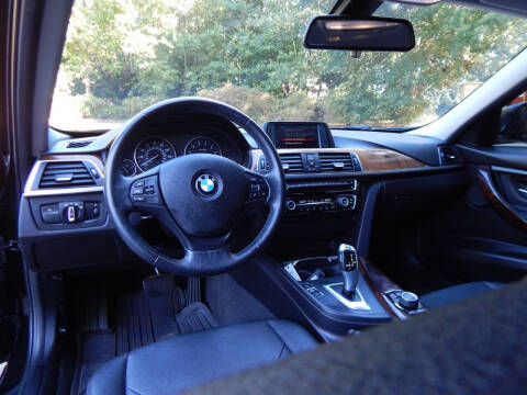 2018 BMW 3 Series 320i