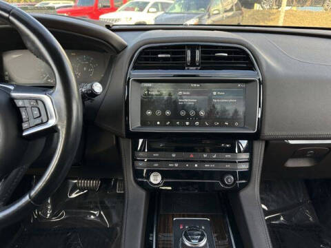 2018 Jaguar F-PACE 30t Portfolio