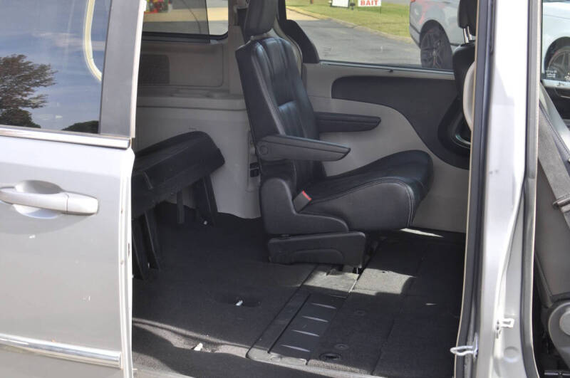 2015 Chrysler Town and Country Touring