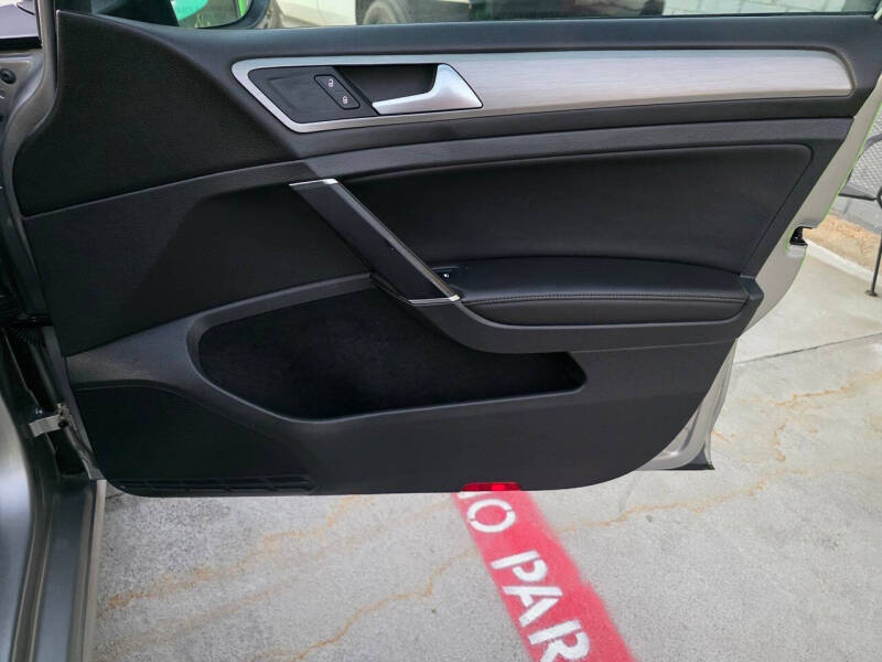 2015 Volkswagen Golf TSI S