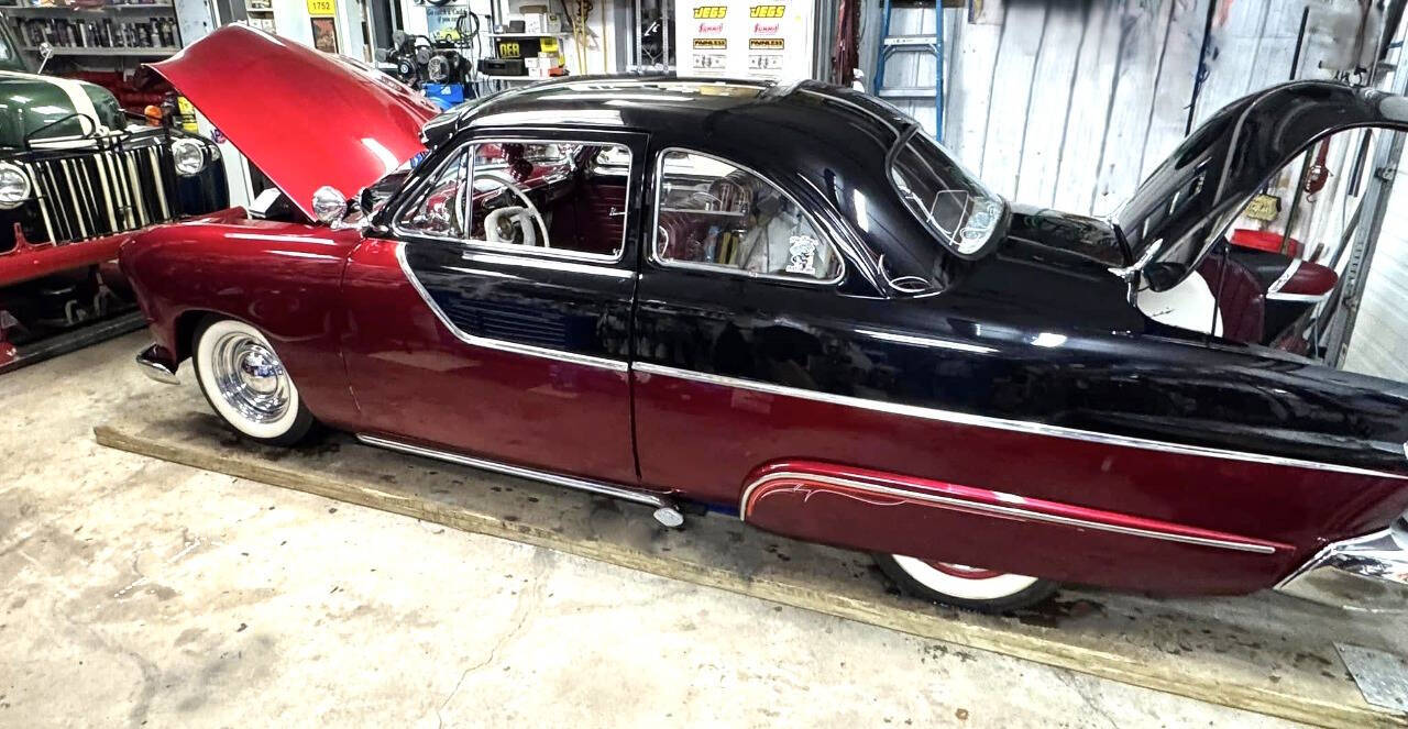 1949 Ford Tudor 4
