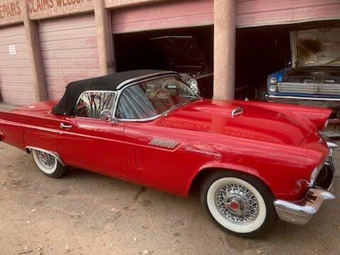 1957 Ford Thunderbird
