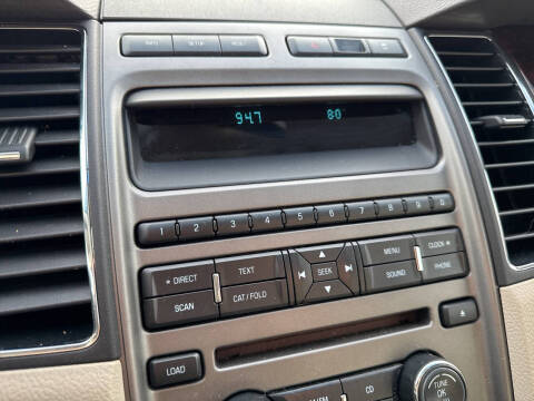 2010 Ford Taurus SEL