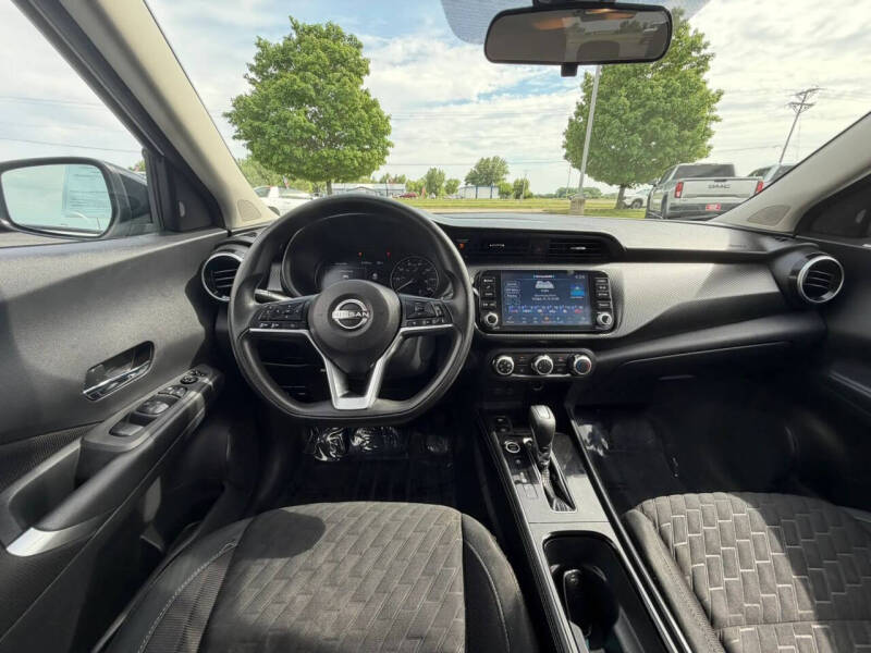 2023 Nissan Kicks SV