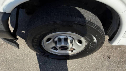 2023 GMC Savana 2500