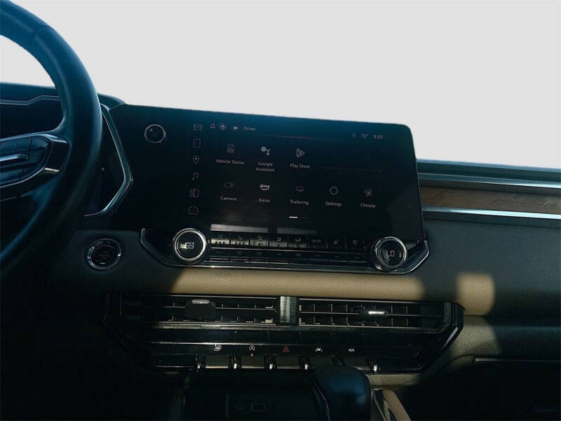 2023 GMC Canyon Denali