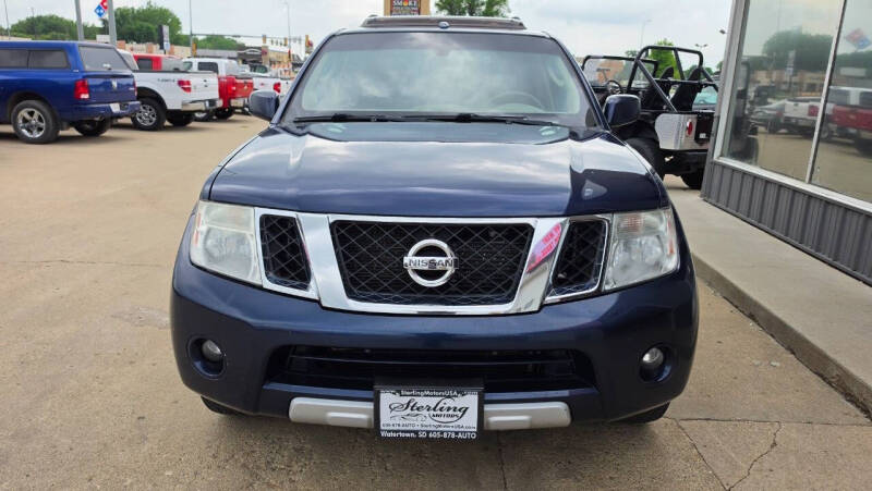 2012 Nissan Pathfinder LE