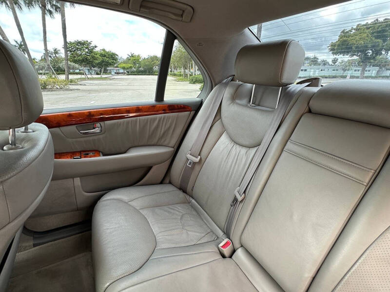 2003 Lexus LS 430