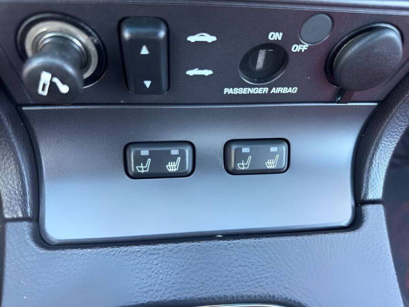 2003 Ford Thunderbird