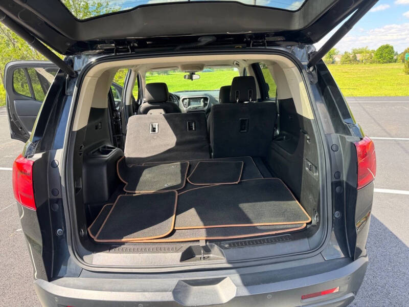 2017 GMC Acadia SLE-2