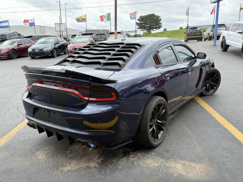 2017 Dodge Charger SE