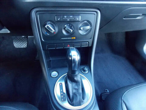 2013 Volkswagen Beetle 2.5L PZEV