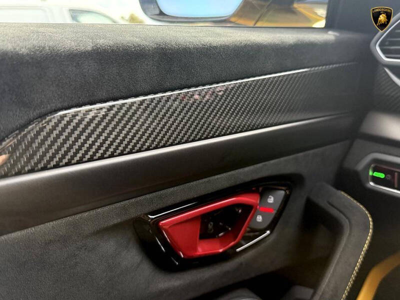 2024 Lamborghini Urus Performante