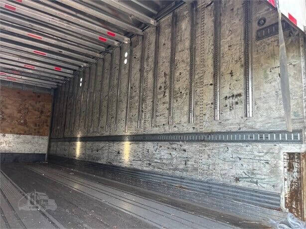 2005 Wabash 28' Dry Van