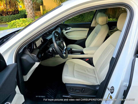 2021 Audi e-tron quattro Premium