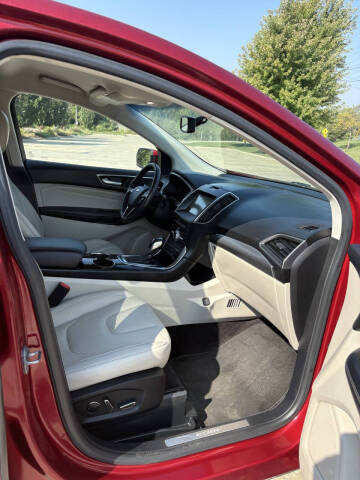 2017 Ford Edge Titanium