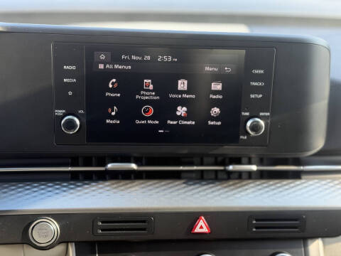 2023 Kia Carnival LX