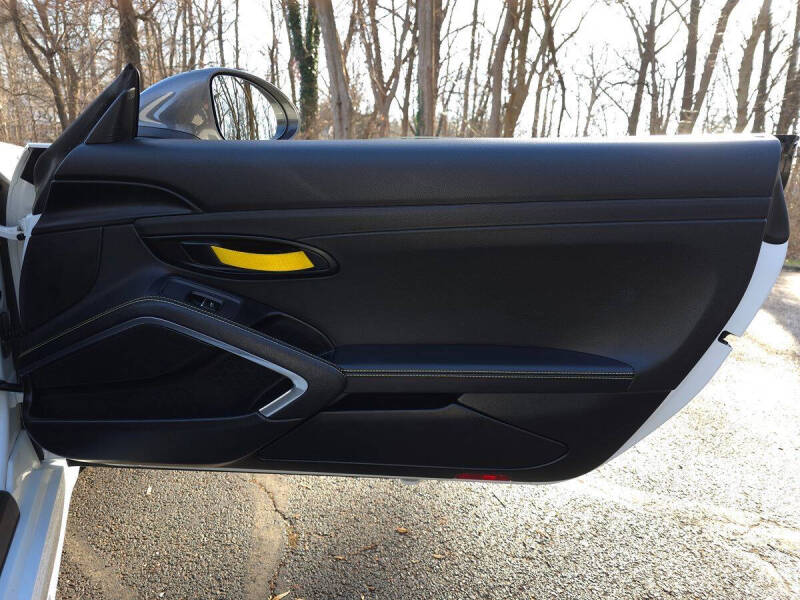 2023 Porsche 718 Boxster T