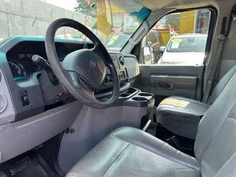 2011 Ford E-Series E-250