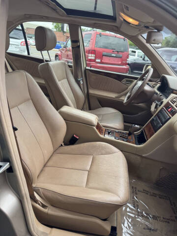2002 Mercedes-Benz E-Class E 320