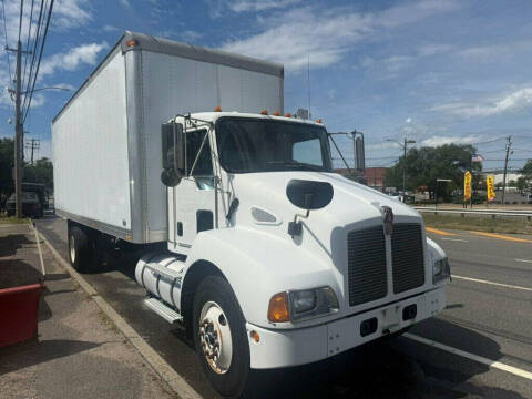 2004 Kenworth T300