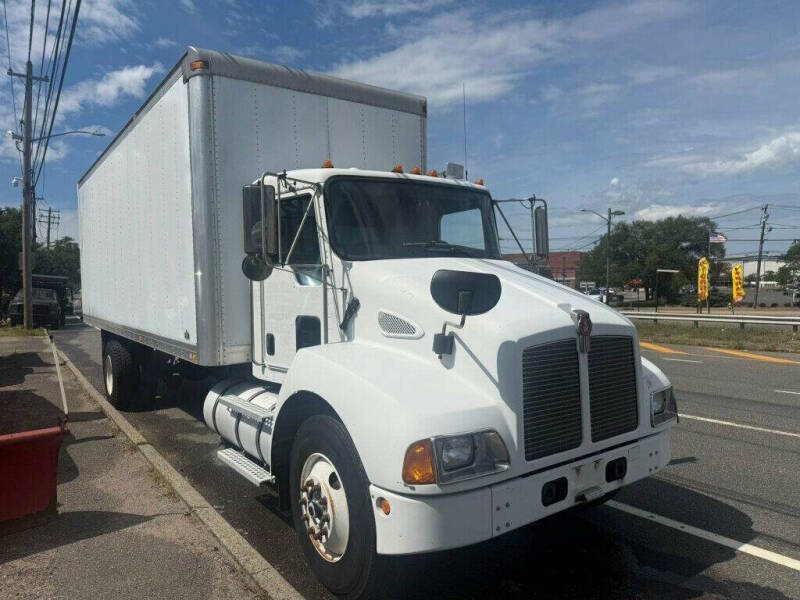2004 Kenworth T300