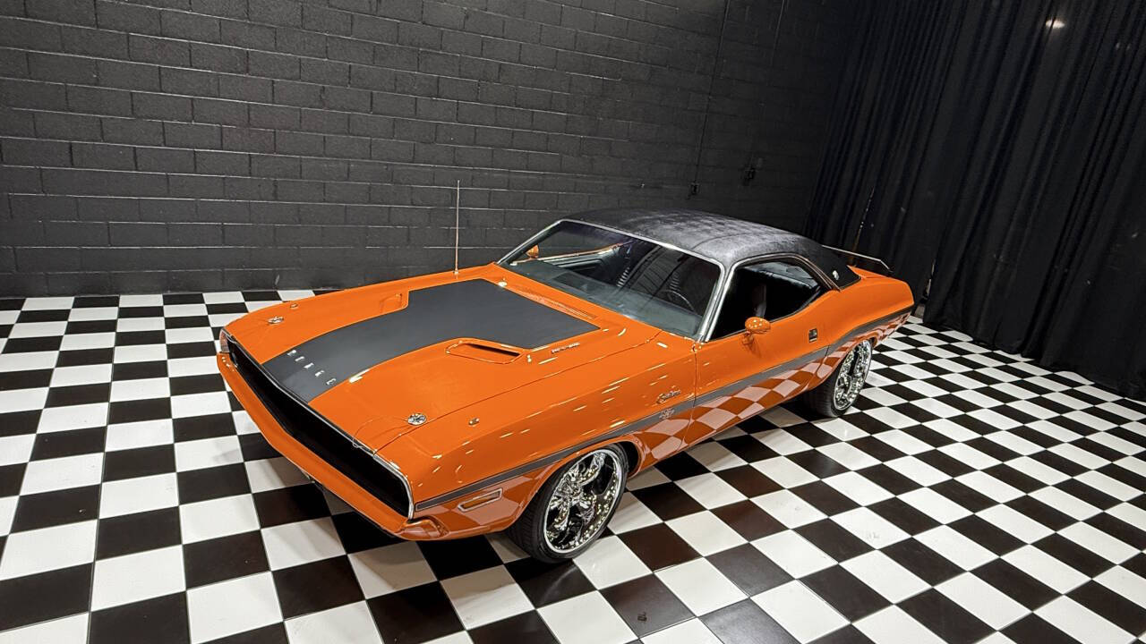 1970 Dodge Challenger 13