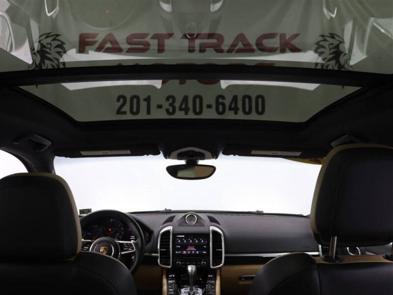 2018 Porsche Cayenne Platinum Edition