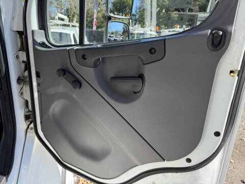 2014 Freightliner M2 106