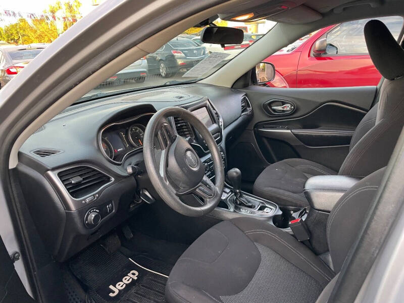 2020 Jeep Cherokee Latitude